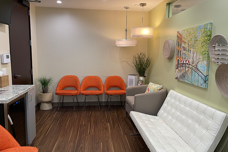 Dentist in Woodland Hills